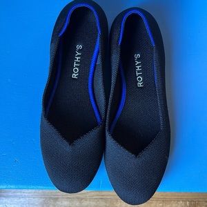 Black Rothy’s flats